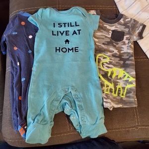 Adorable bodysuits 0-3 months
